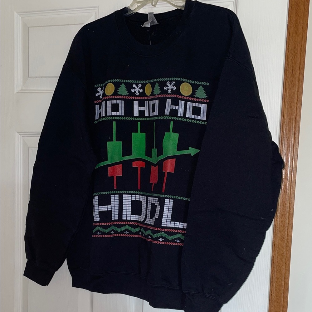 Gildan Black Crewneck Sweater with Cityscape Design